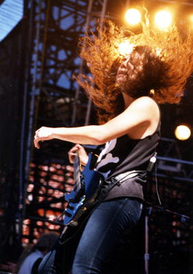 Kirk Hammett/Metallica c Rich Likong/Artist Publications